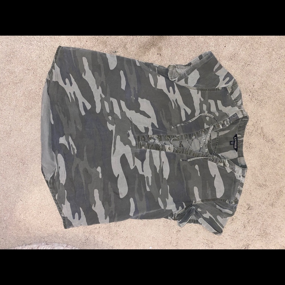 Camo print lace up shirt sleeve shirt